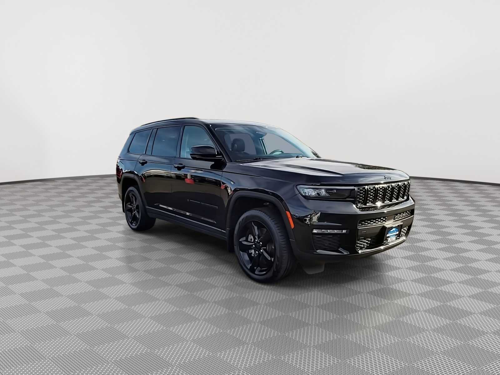 Thumbnail: 2022 Jeep Grand Cherokee L - 2