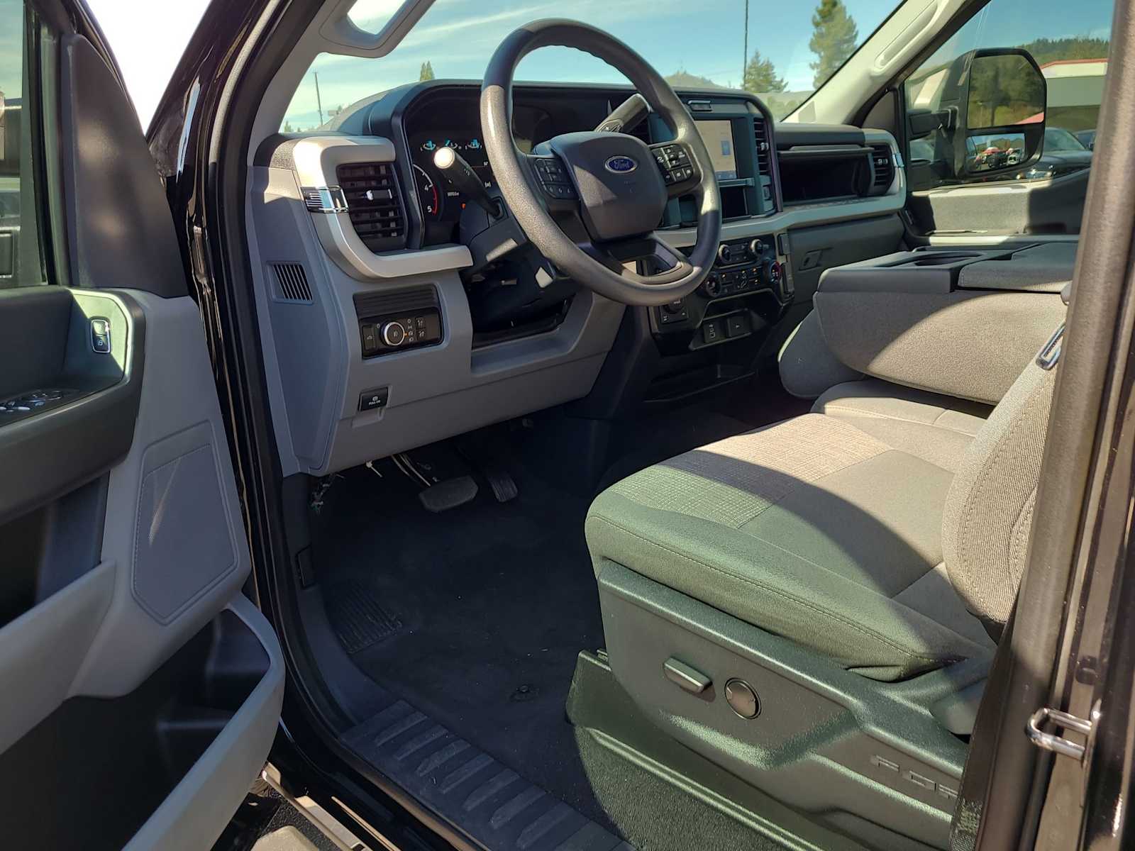 Thumbnail: 2025 Ford Econoline - 10