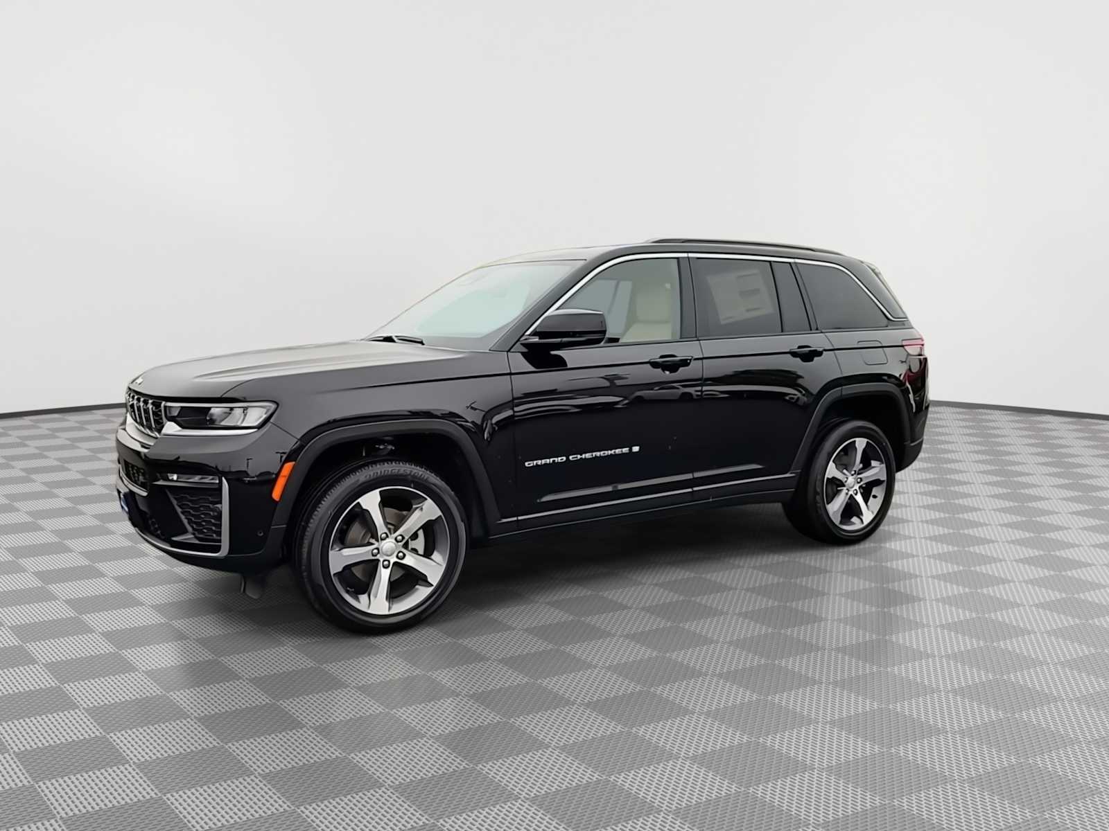 Thumbnail: 2026 Jeep Grand Cherokee - 4