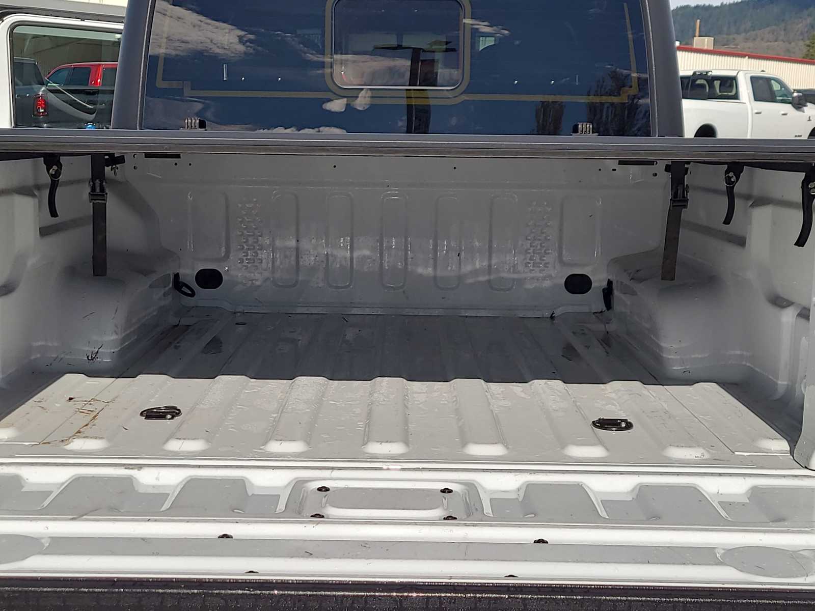 Thumbnail: 2021 Jeep Gladiator - 27