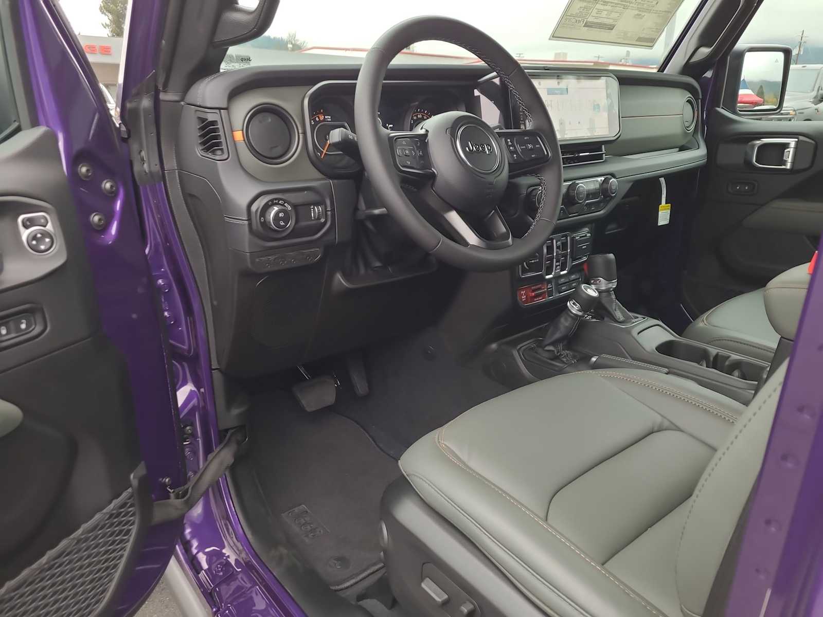 Thumbnail: 2026 Jeep Gladiator - 10