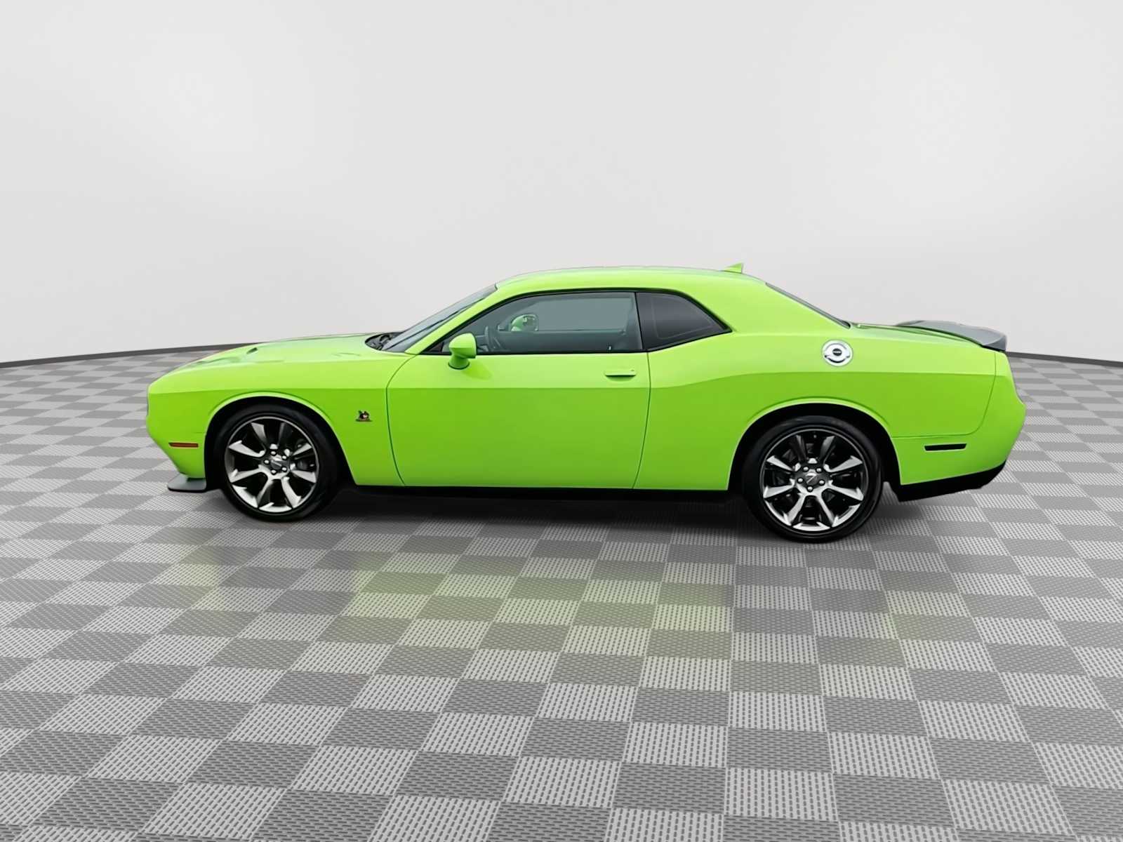 Thumbnail: 2015 Dodge Challenger - 5