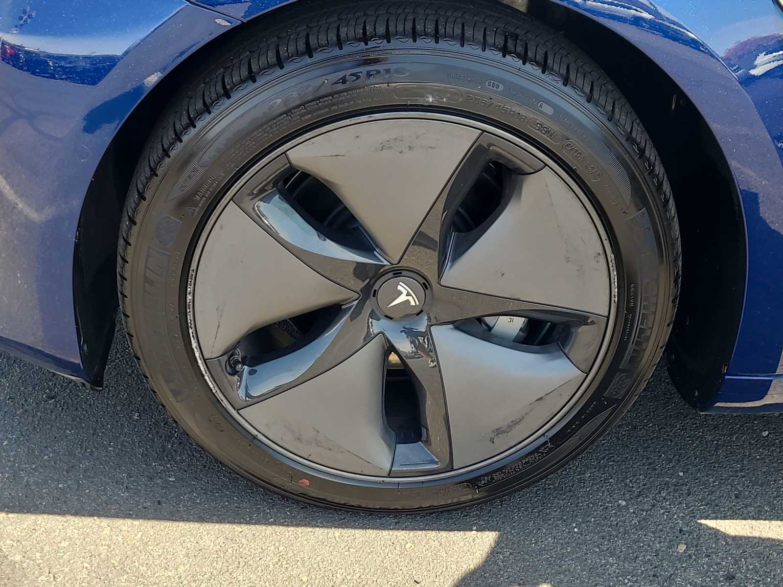Thumbnail: 2019 Tesla Model 3 - 16