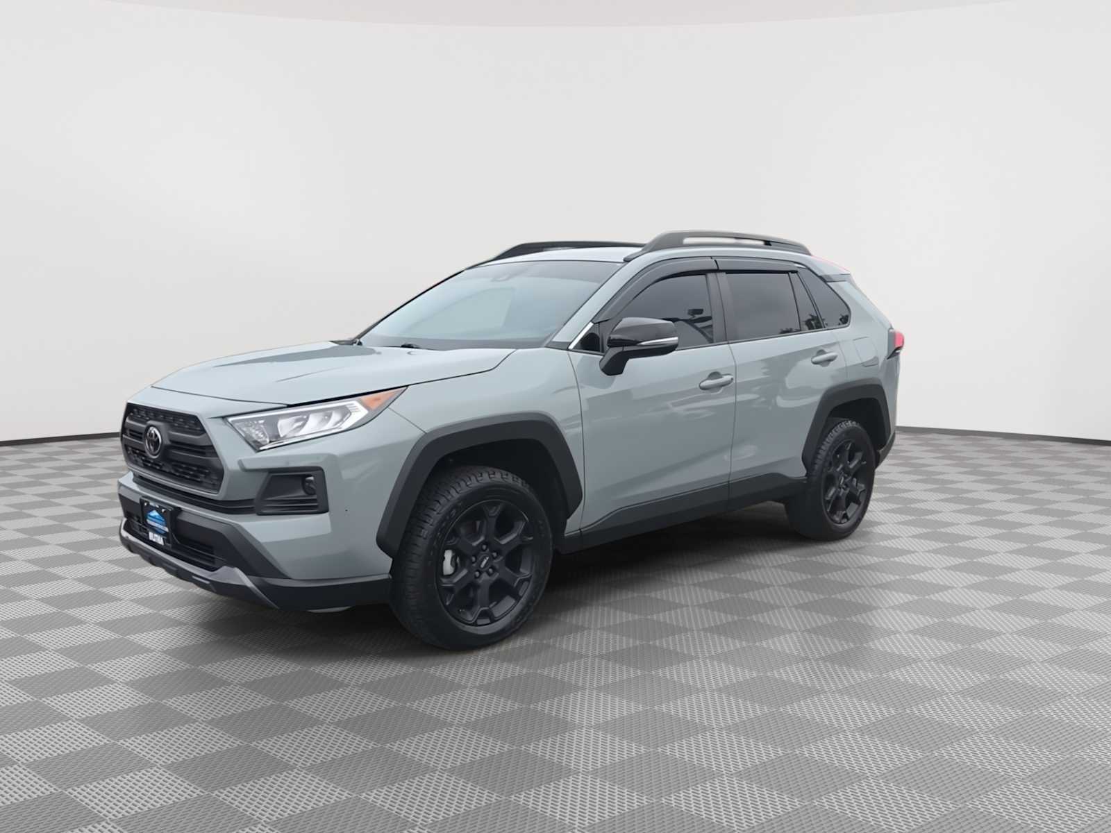 Thumbnail: 2021 Toyota RAV4 - 3