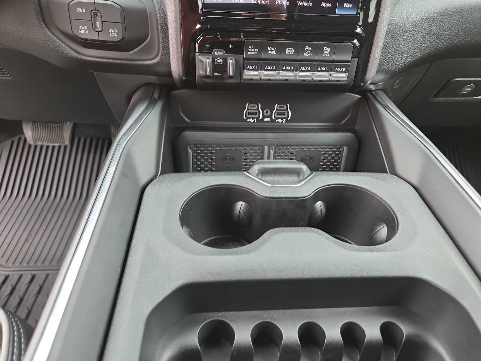 Thumbnail: 2026 RAM 3500 - 25