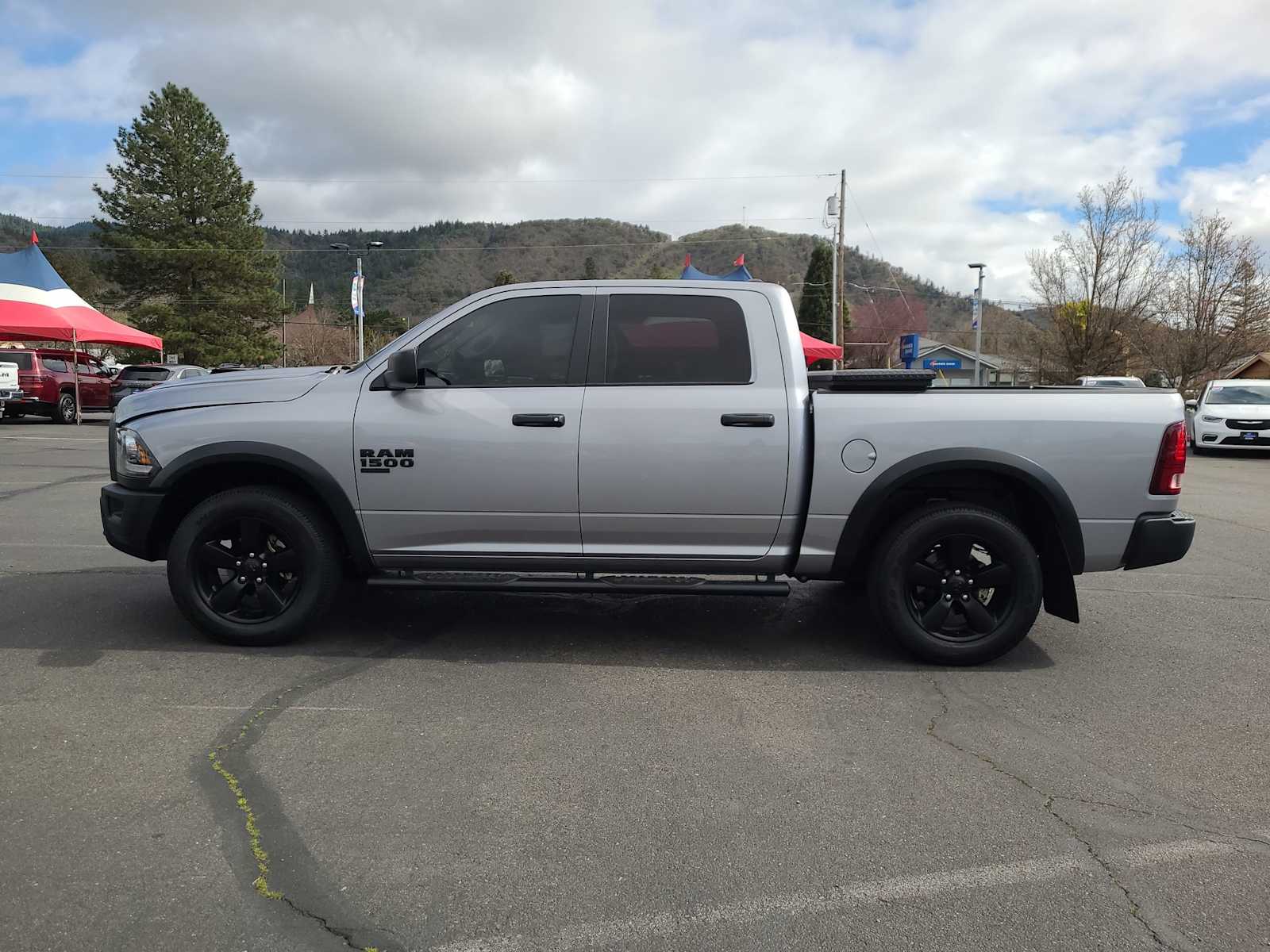 Thumbnail: 2020 RAM 1500 Classic - 11