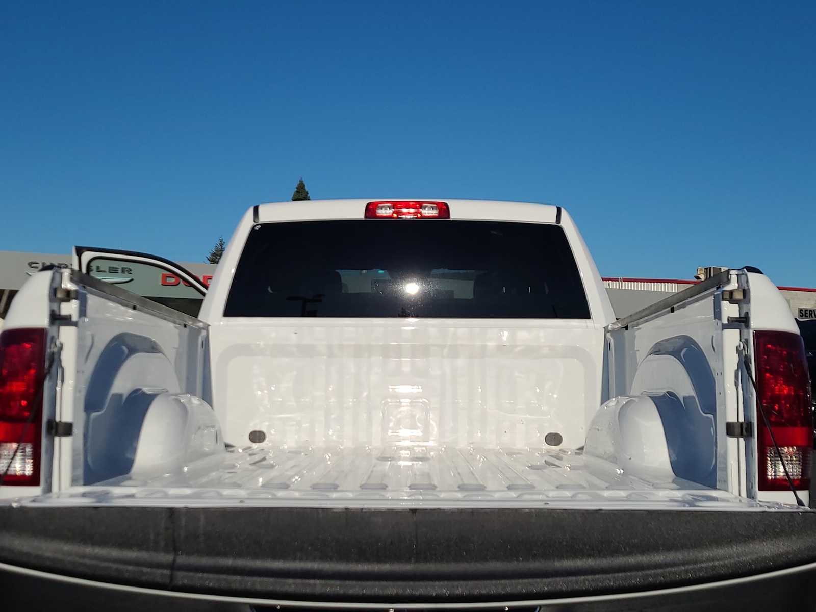 Thumbnail: 2024 RAM 1500 Classic - 27