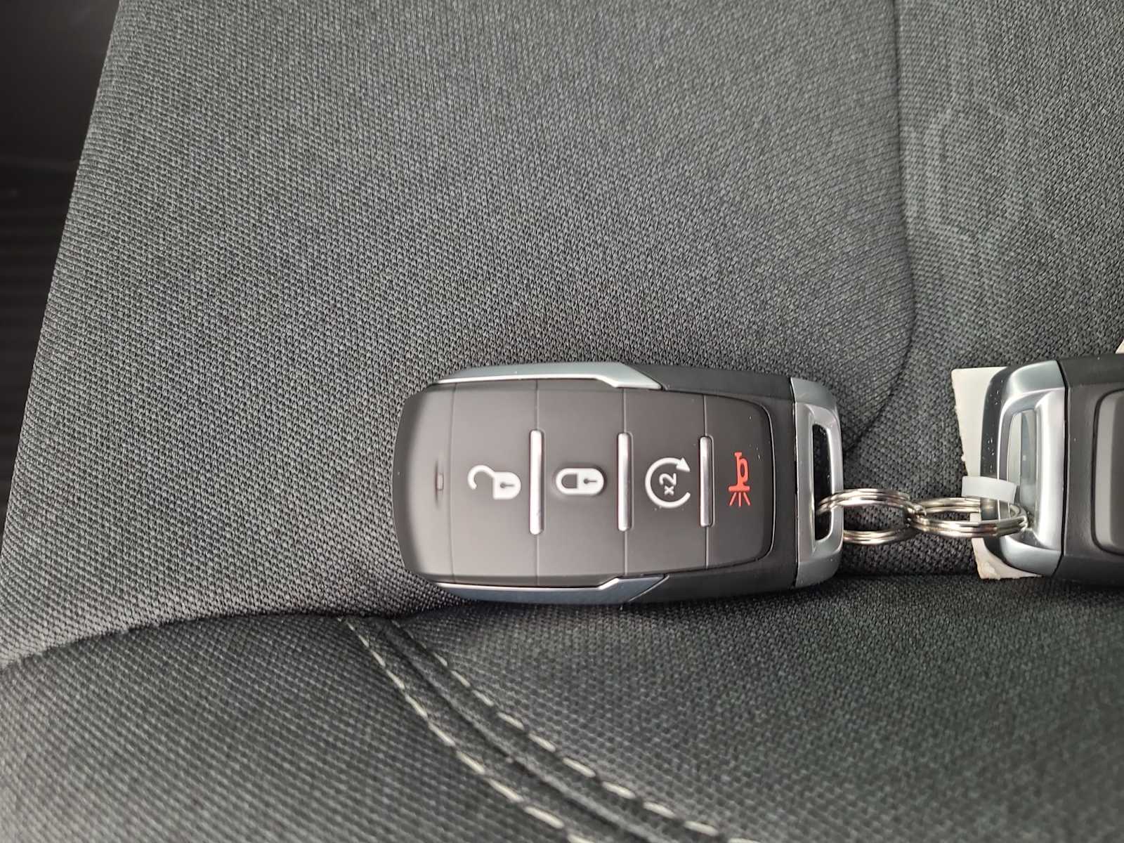 Thumbnail: 2025 RAM 1500 - 28