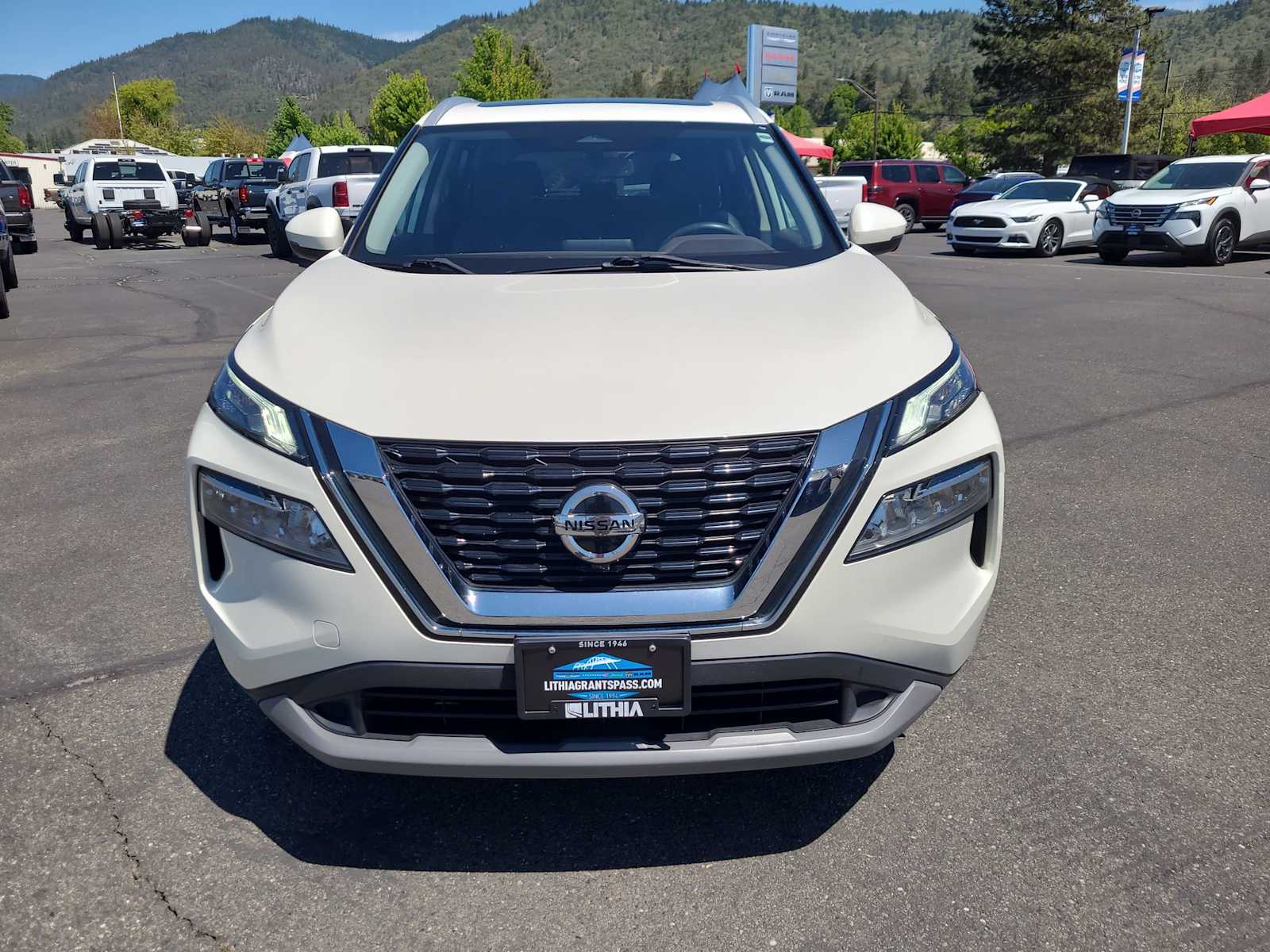 Thumbnail: 2021 Nissan Rogue - 14