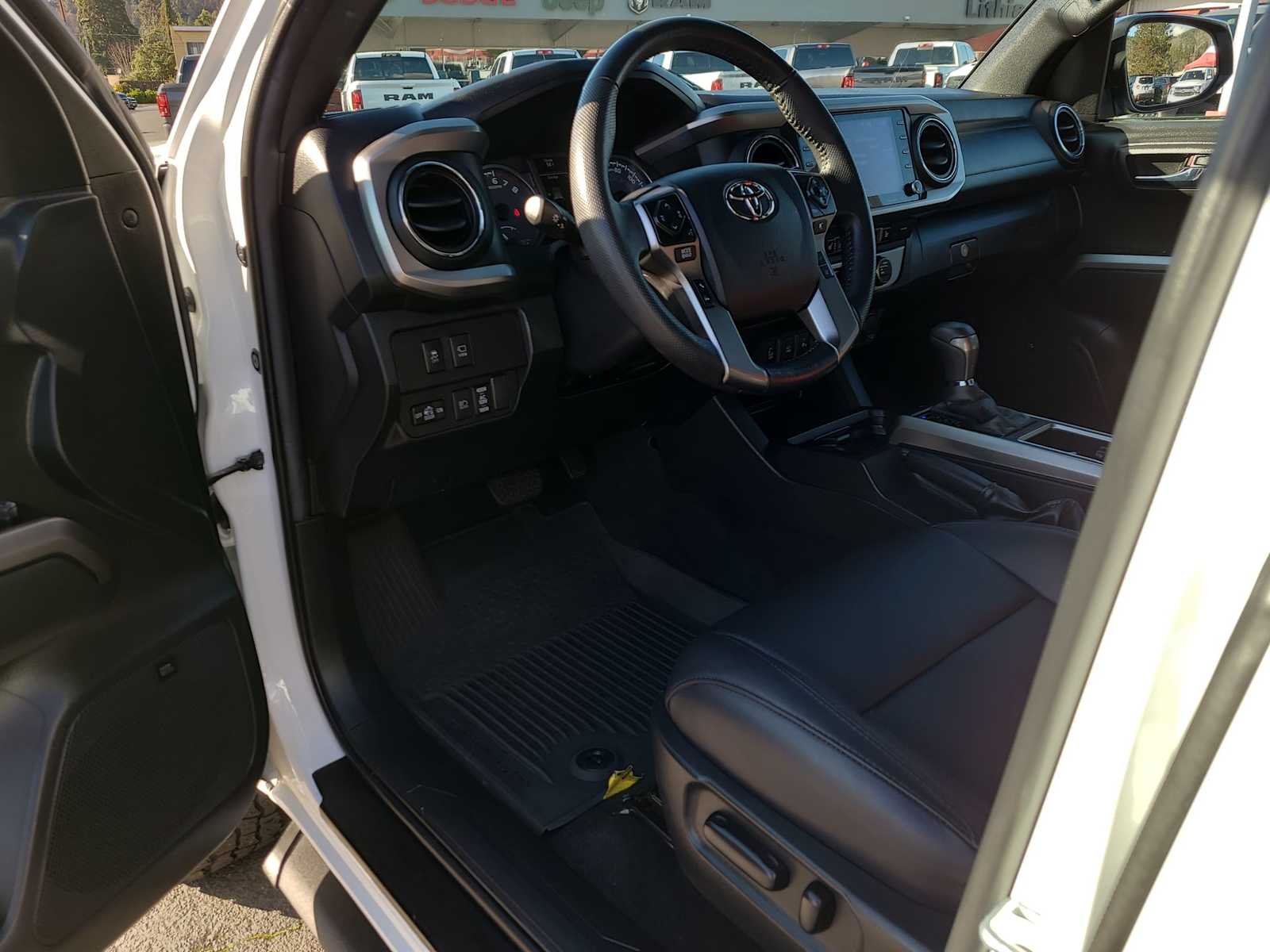 Thumbnail: 2023 Toyota Tacoma - 10