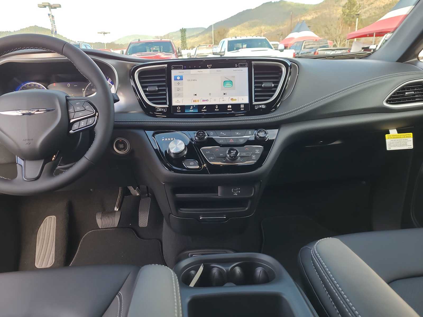 Thumbnail: 2026 Chrysler Pacifica - 18