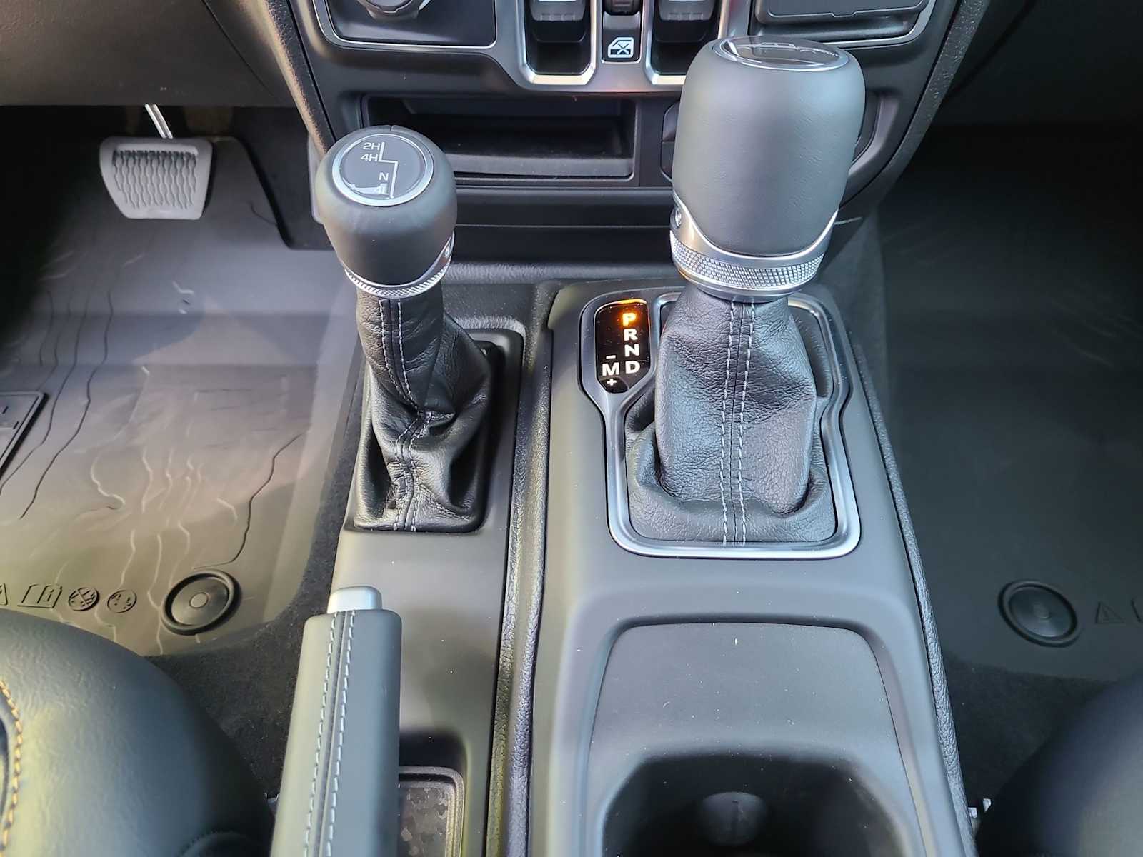 Thumbnail: 2025 Jeep Gladiator - 25