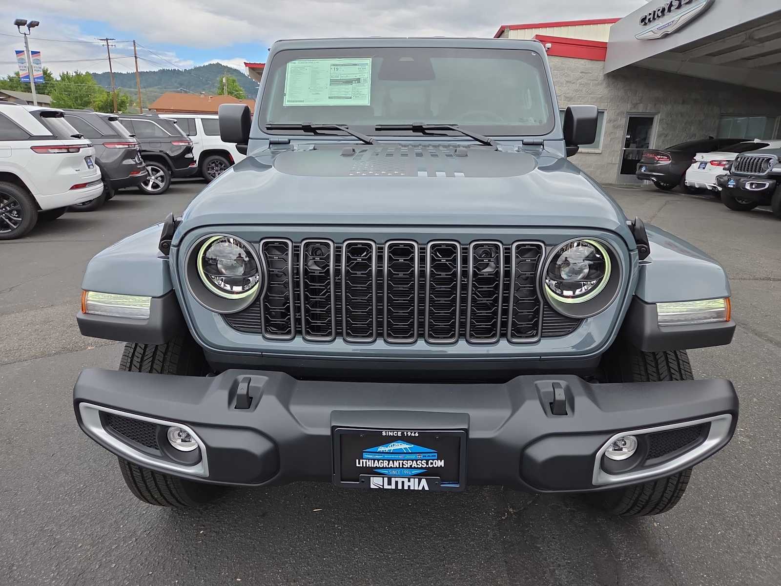 Thumbnail: 2026 Jeep Gladiator - 14