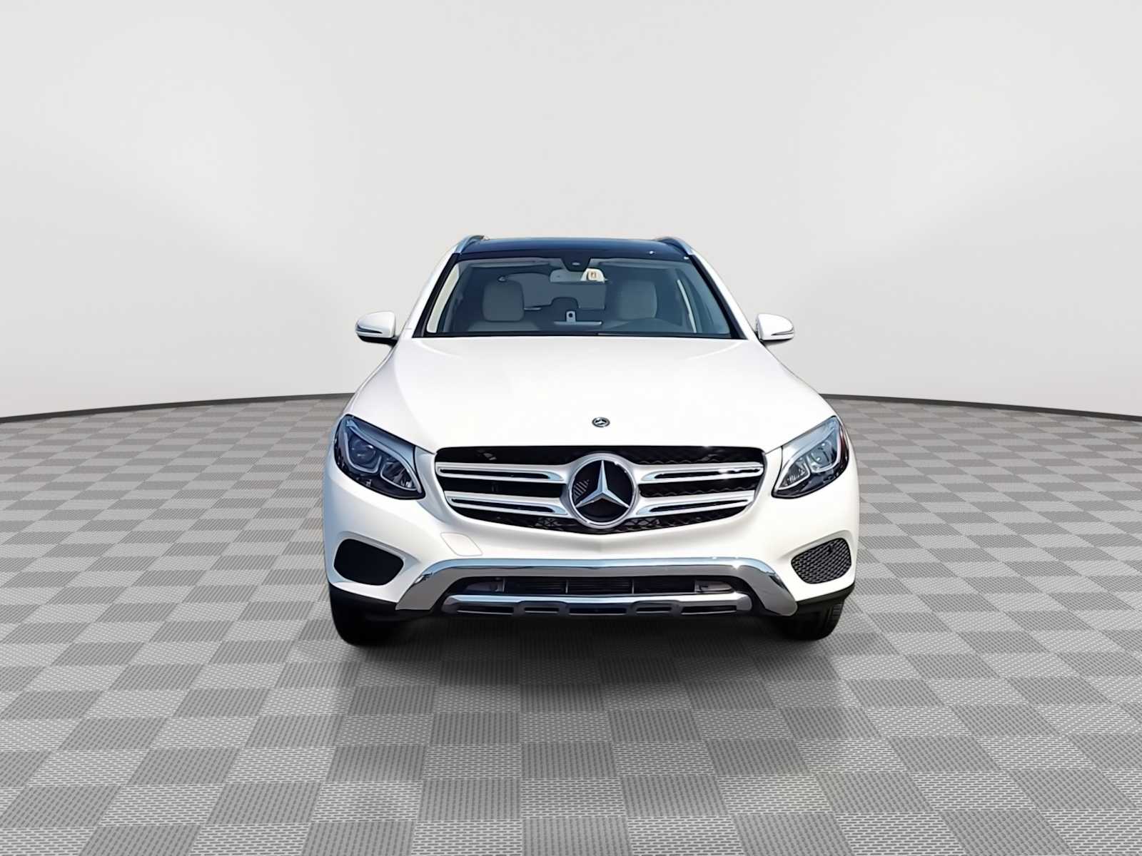 2019 Mercedes Benz GLC 350e photo 3