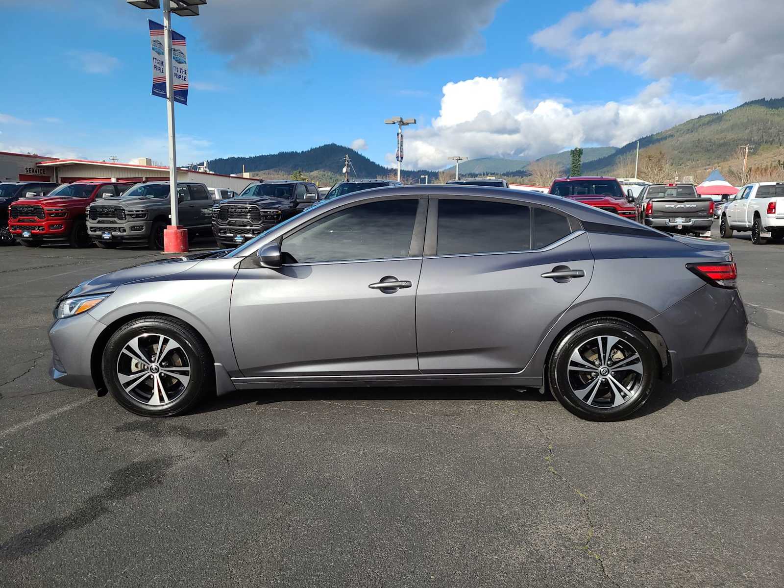 Thumbnail: 2022 Nissan Sentra - 11