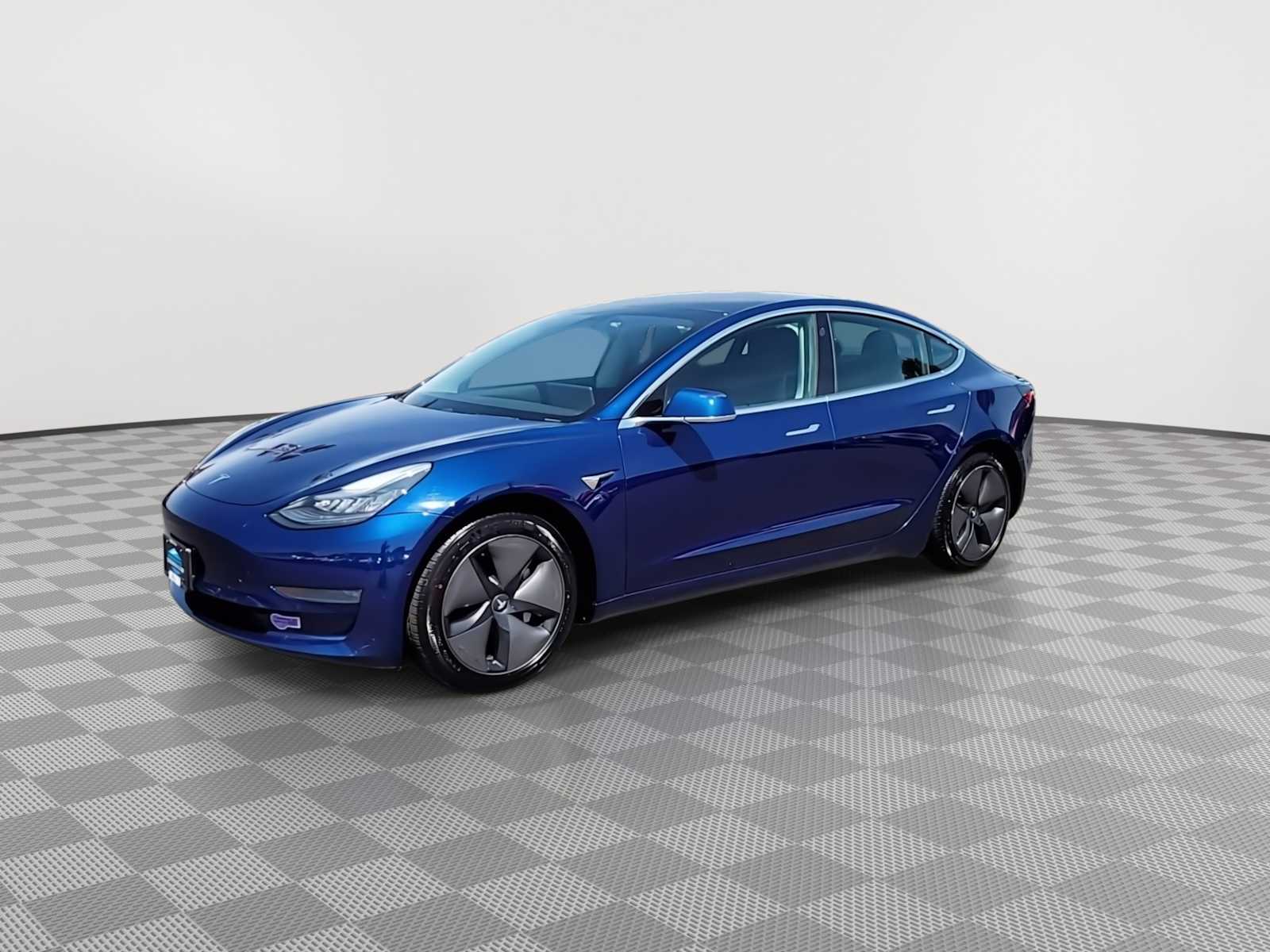 Thumbnail: 2019 Tesla Model 3 - 4