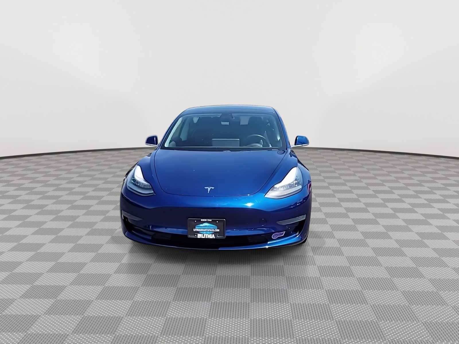 Thumbnail: 2019 Tesla Model 3 - 3