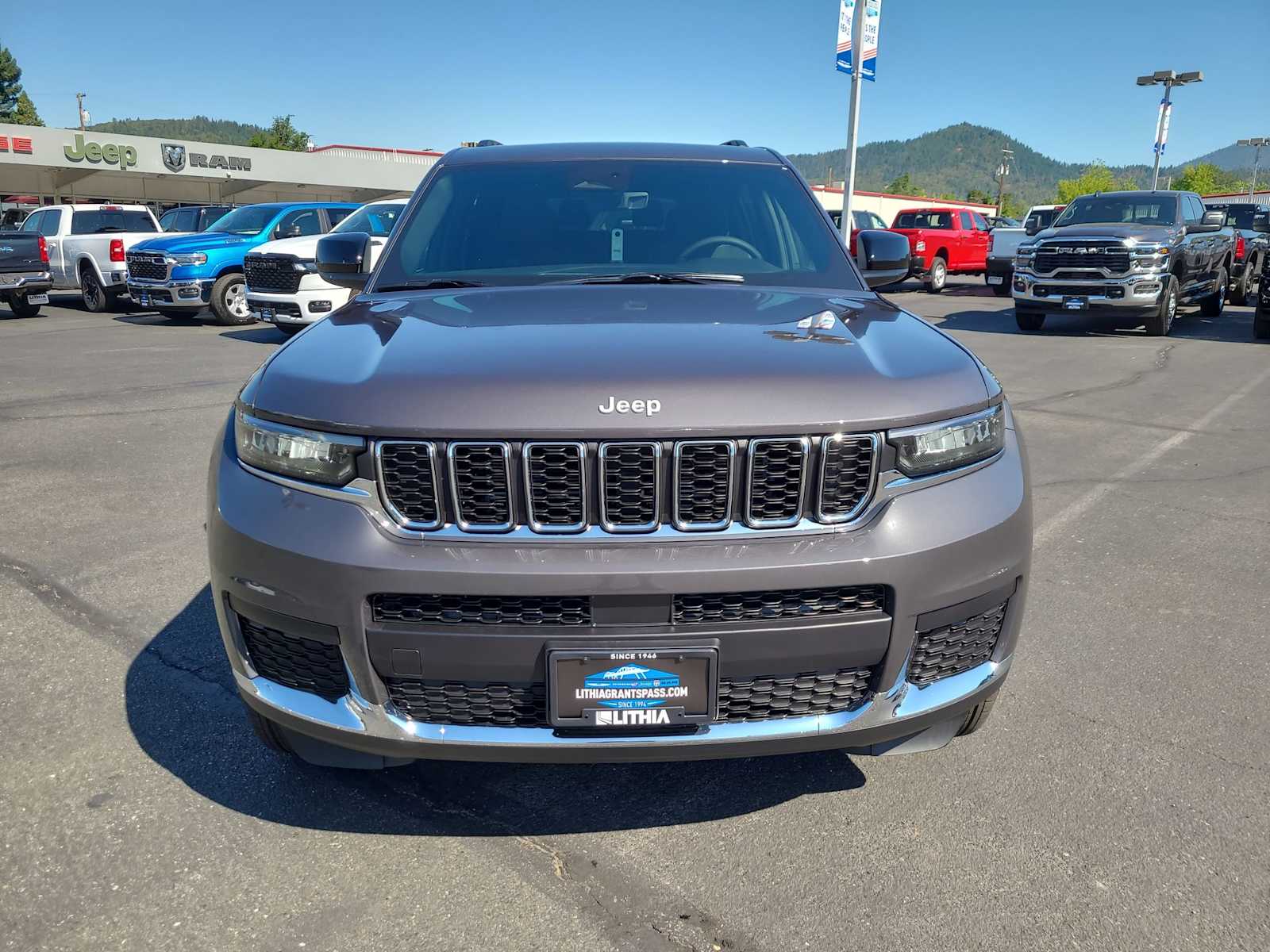 Thumbnail: 2025 Jeep Grand Cherokee - 14