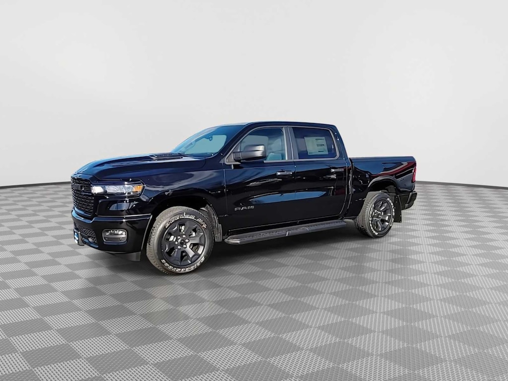 New 2026 Ram 1500 EXPRESS CREW CAB 4X4 5'7 BOX Pickup