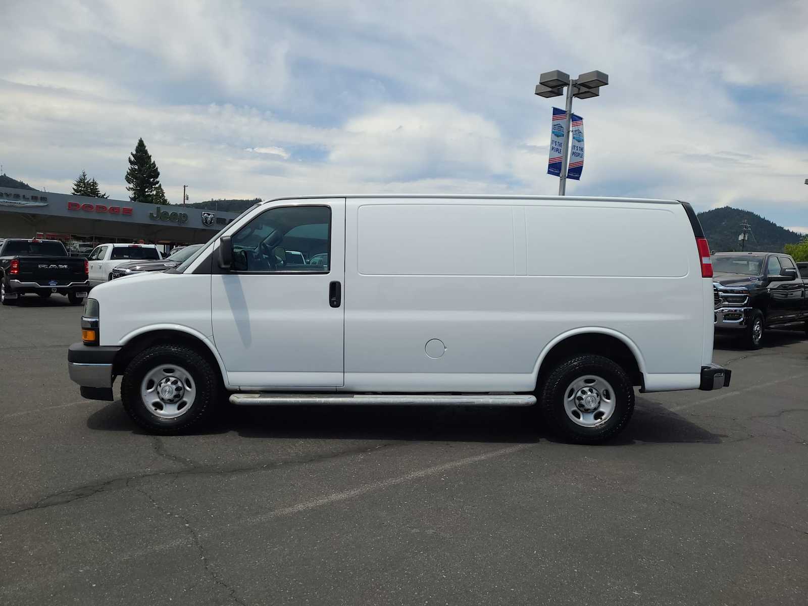 Thumbnail: 2018 Chevrolet Express - 11