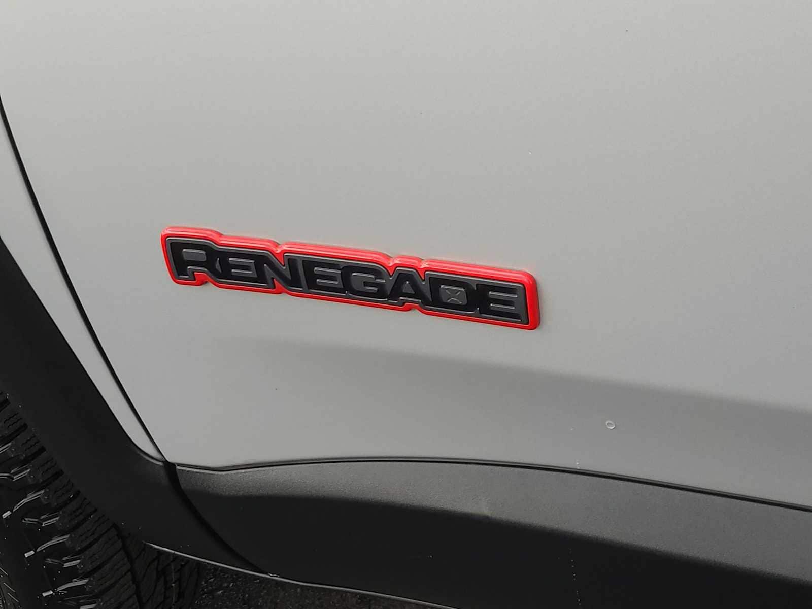 Thumbnail: 2020 Jeep Renegade - 15