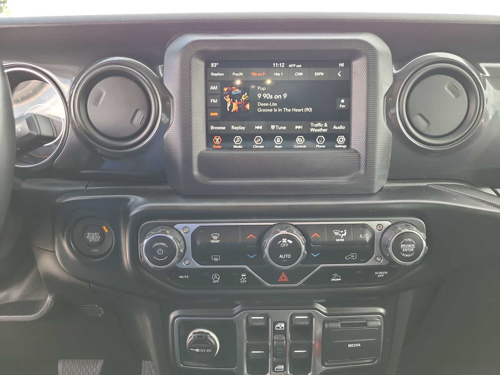 Thumbnail: 2021 Jeep Gladiator - 24