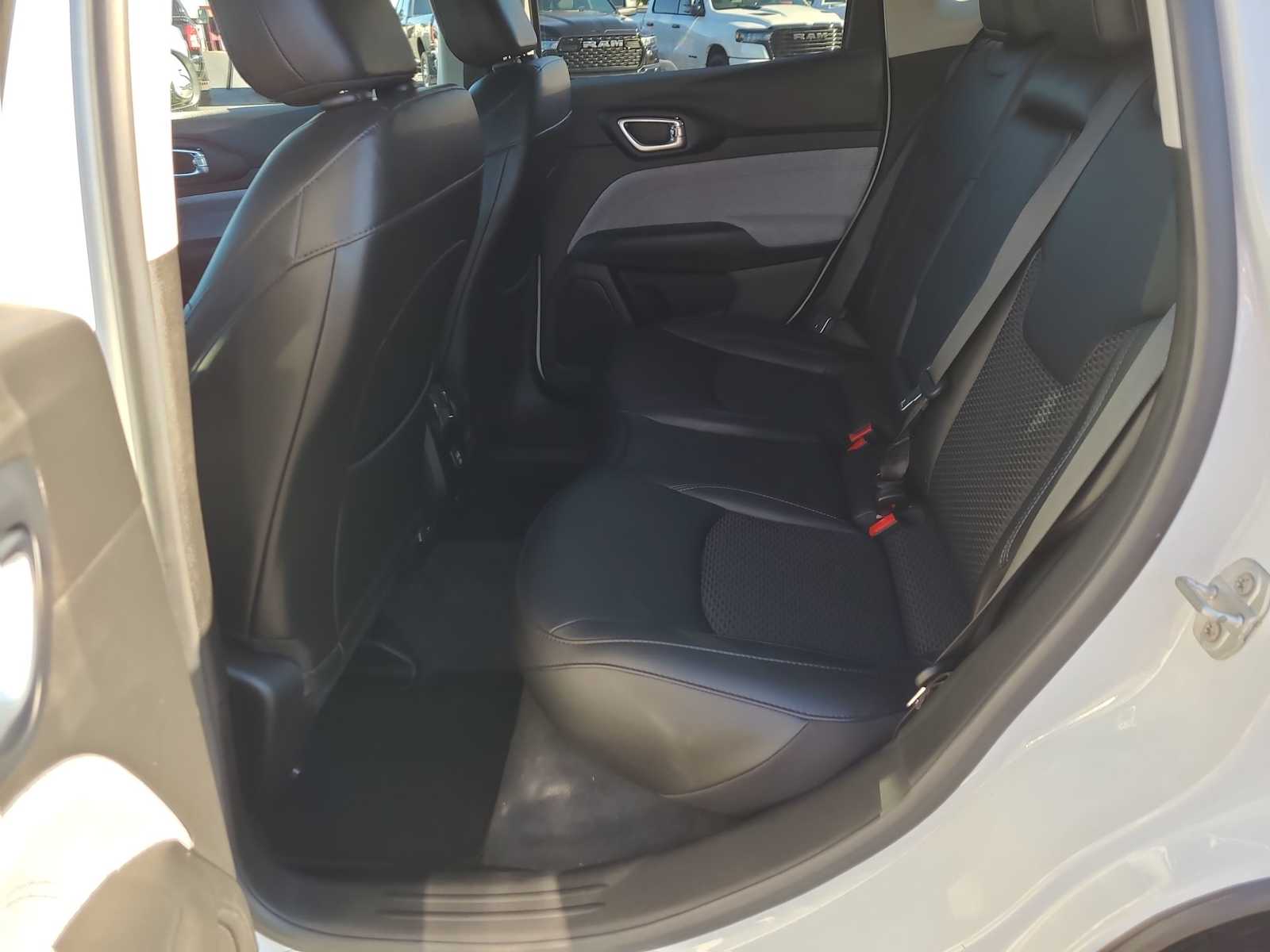 Thumbnail: 2022 Jeep Compass - 21