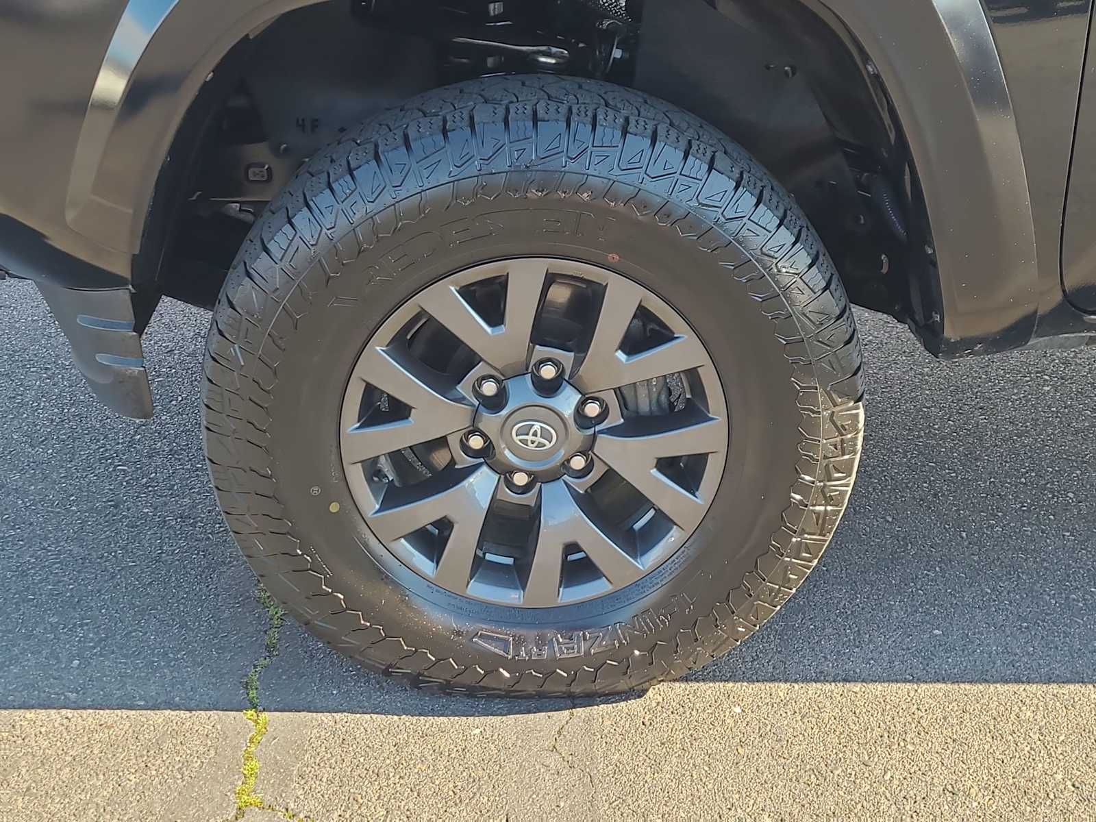 Thumbnail: 2022 Toyota Tacoma - 16