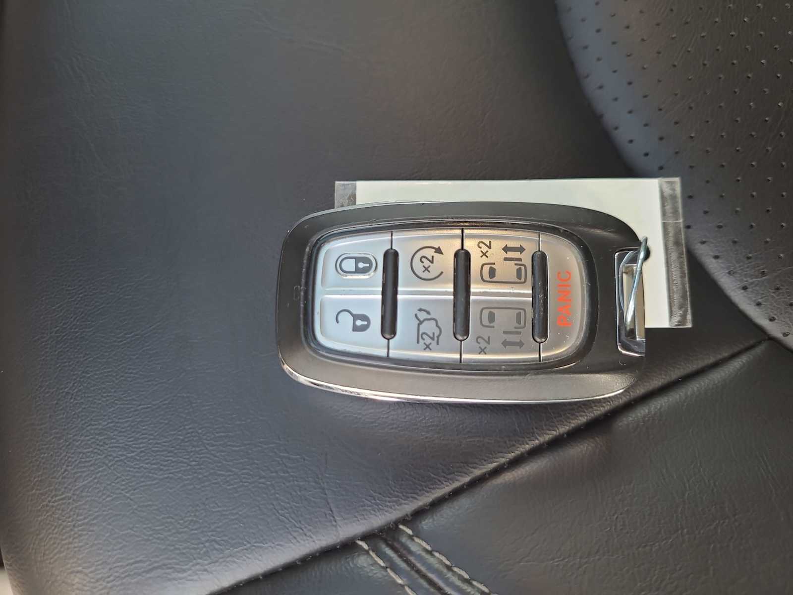 Thumbnail: 2023 Chrysler Pacifica - 28