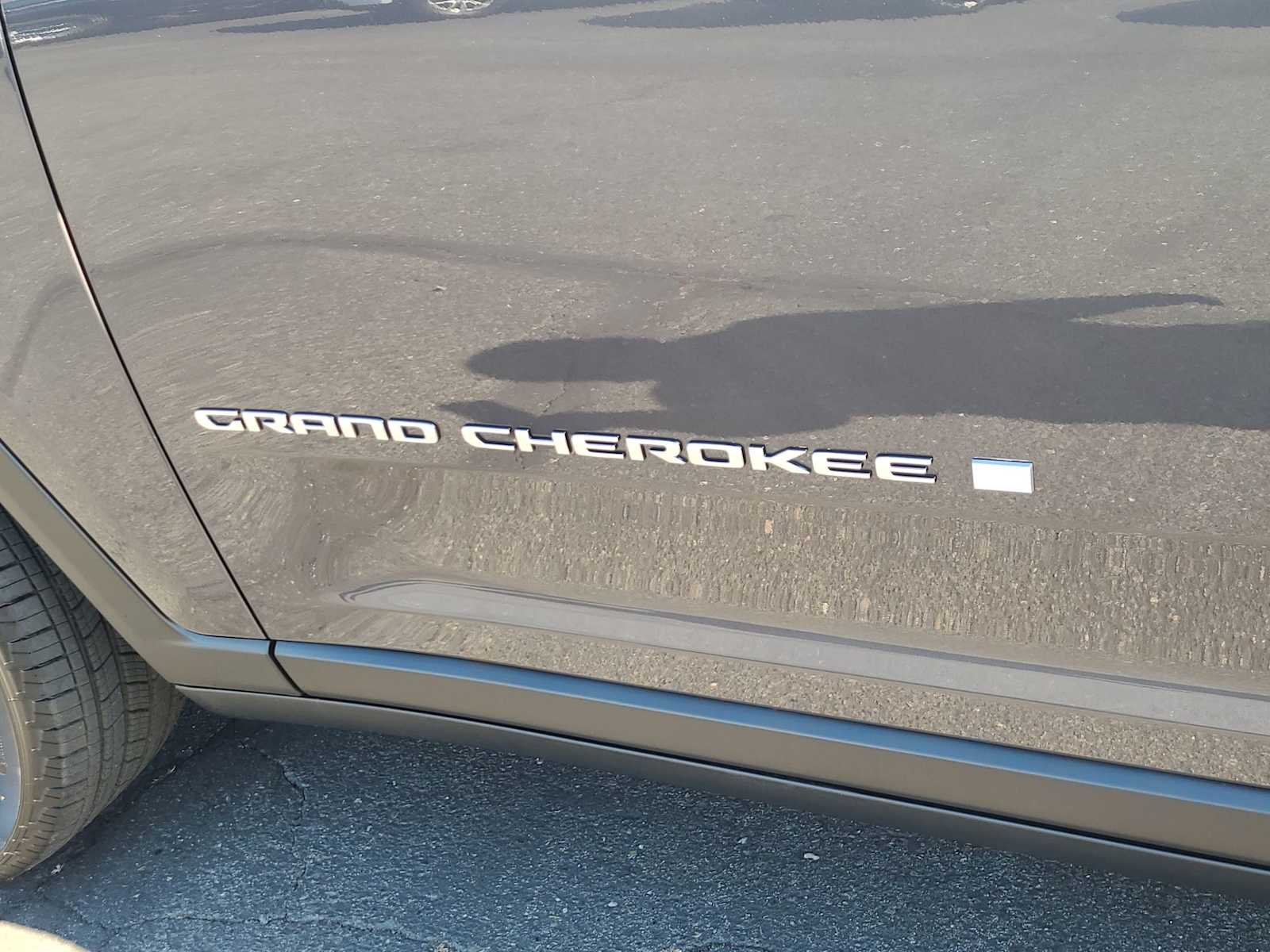 Thumbnail: 2025 Jeep Grand Cherokee - 15