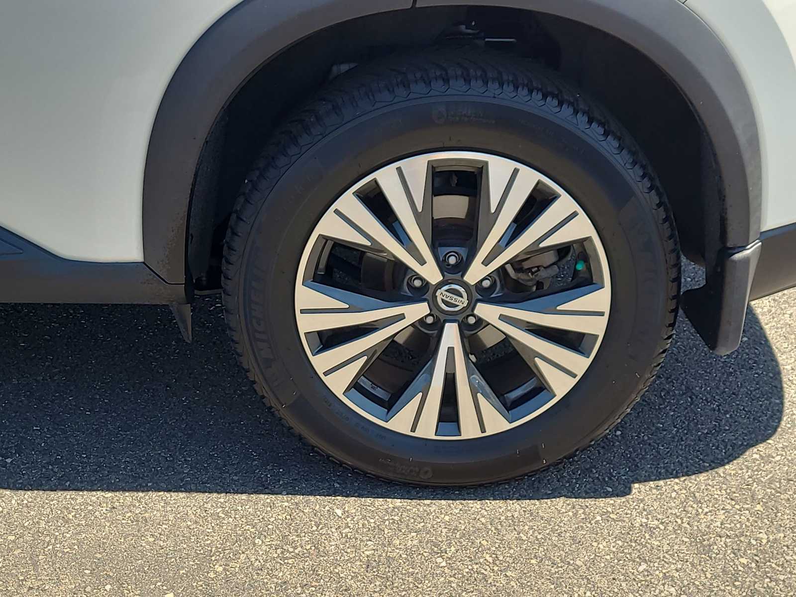 Thumbnail: 2021 Nissan Rogue - 16