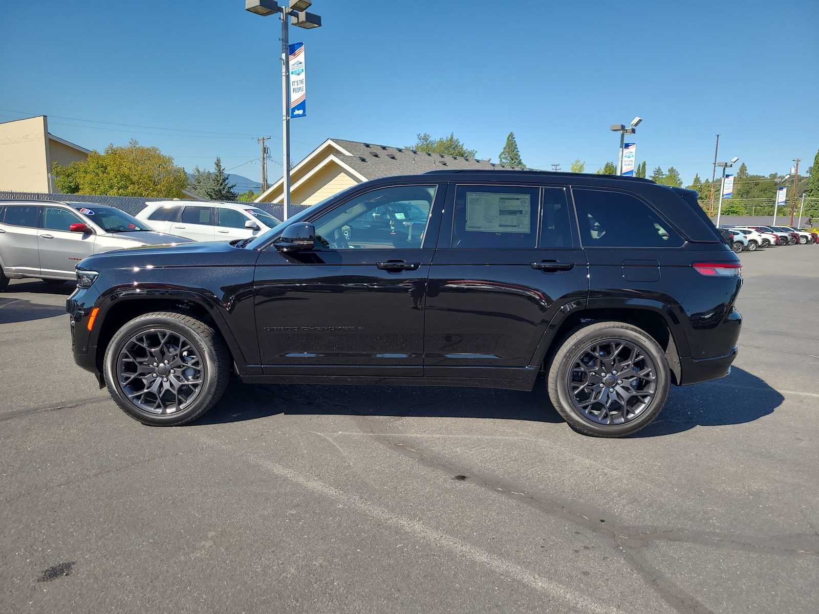 Thumbnail: 2025 Jeep Grand Cherokee - 11