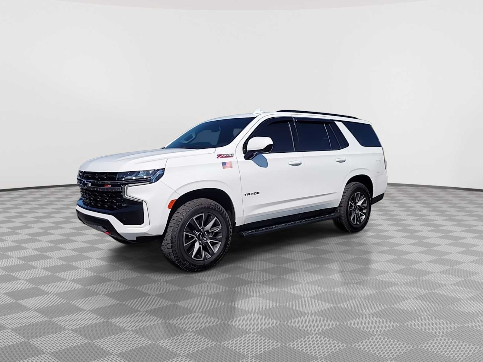Thumbnail: 2022 Chevrolet Tahoe - 4