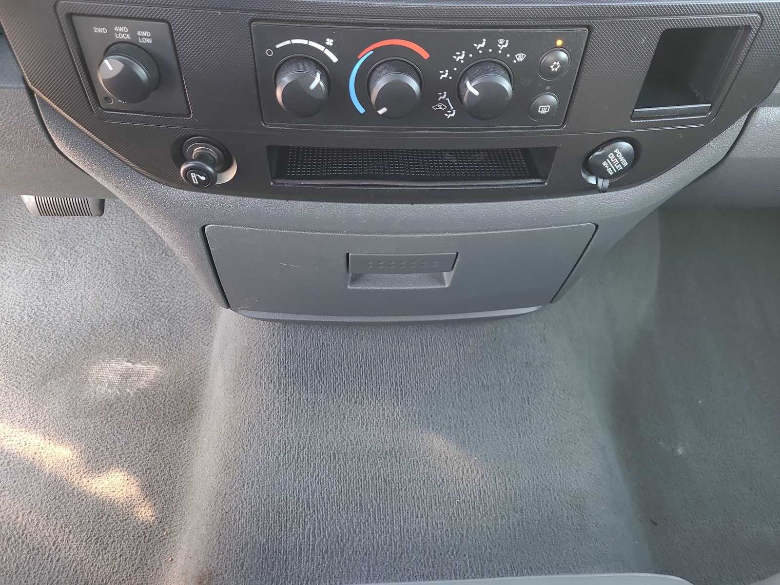 Thumbnail: 2008 Dodge Ram 1500 - 25