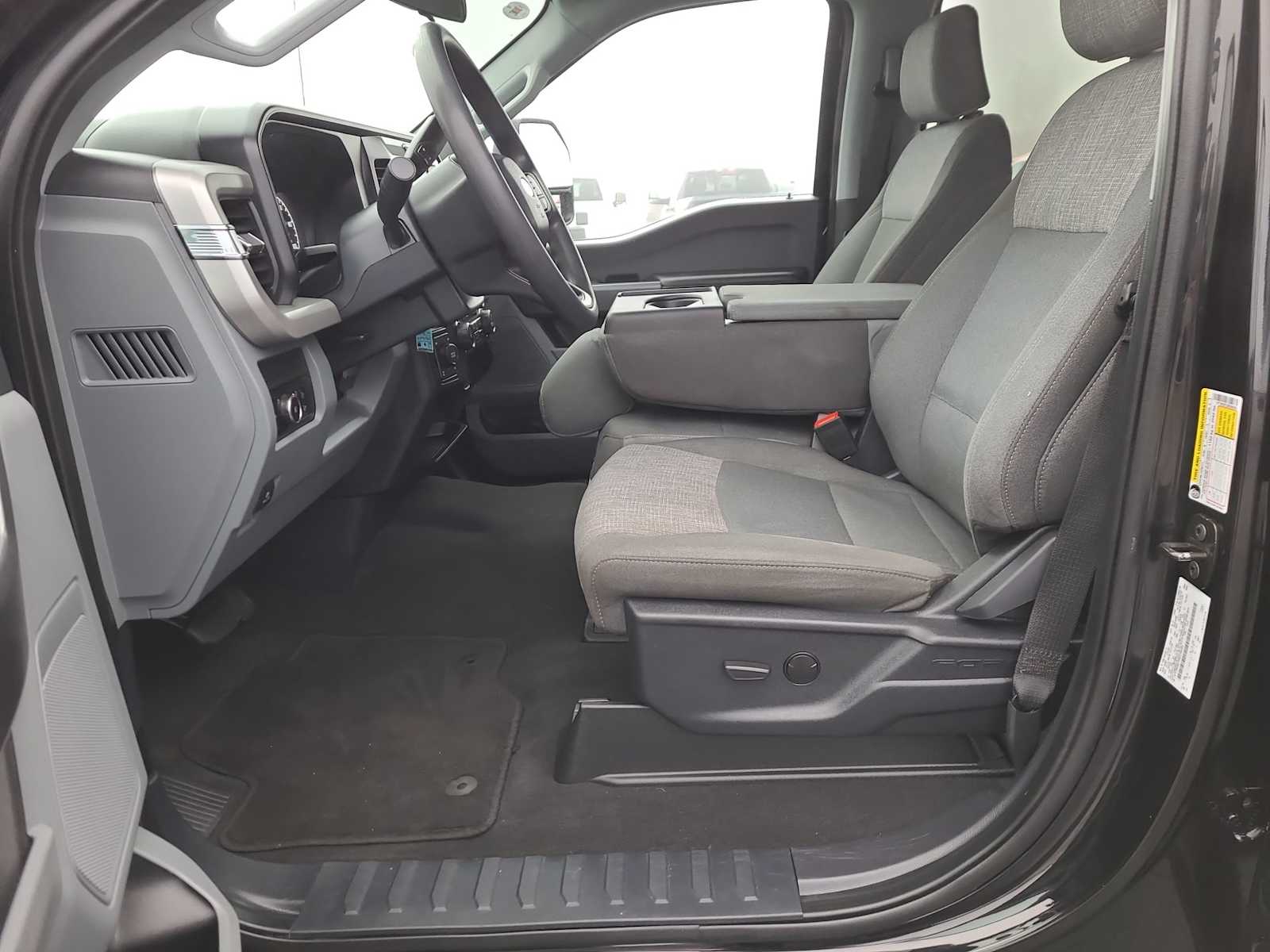 Thumbnail: 2025 Ford Econoline - 19