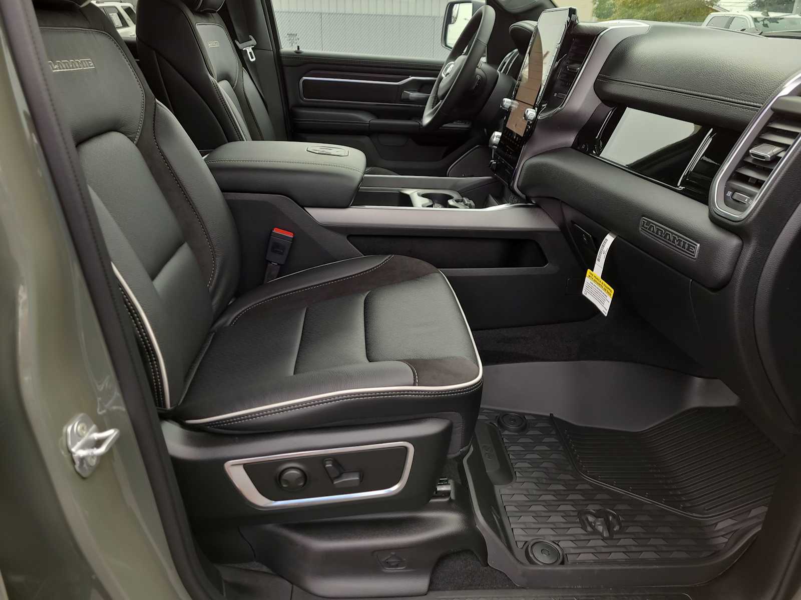 Thumbnail: 2026 RAM 1500 - 22