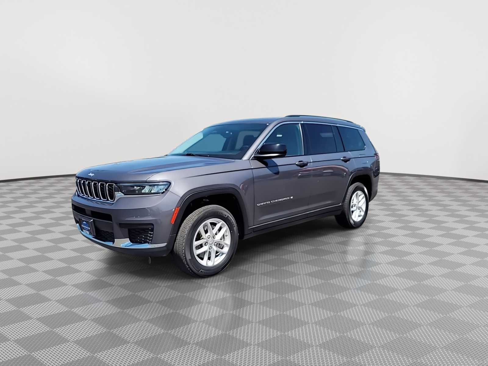 2023 Jeep Grand Cherokee Laredo Altitude photo 4