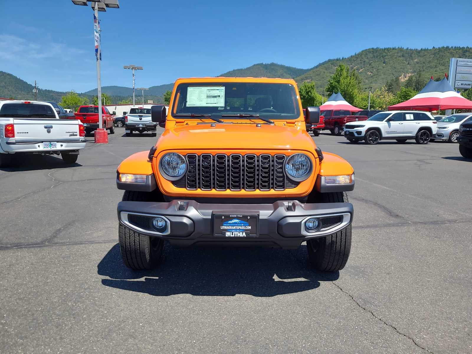 Thumbnail: 2025 Jeep Gladiator - 14