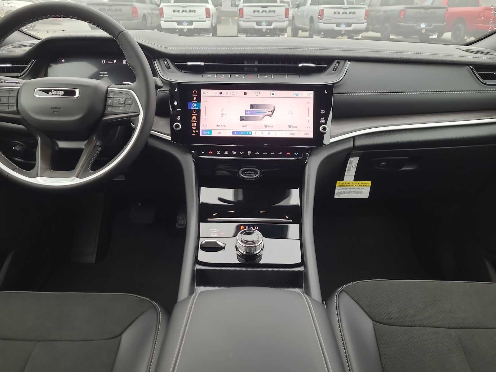 Thumbnail: 2026 Jeep Grand Cherokee - 18