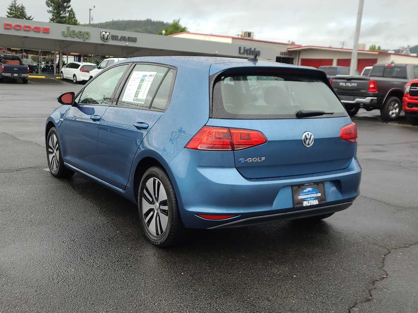 Thumbnail: 2016 Volkswagen e-Golf - 12