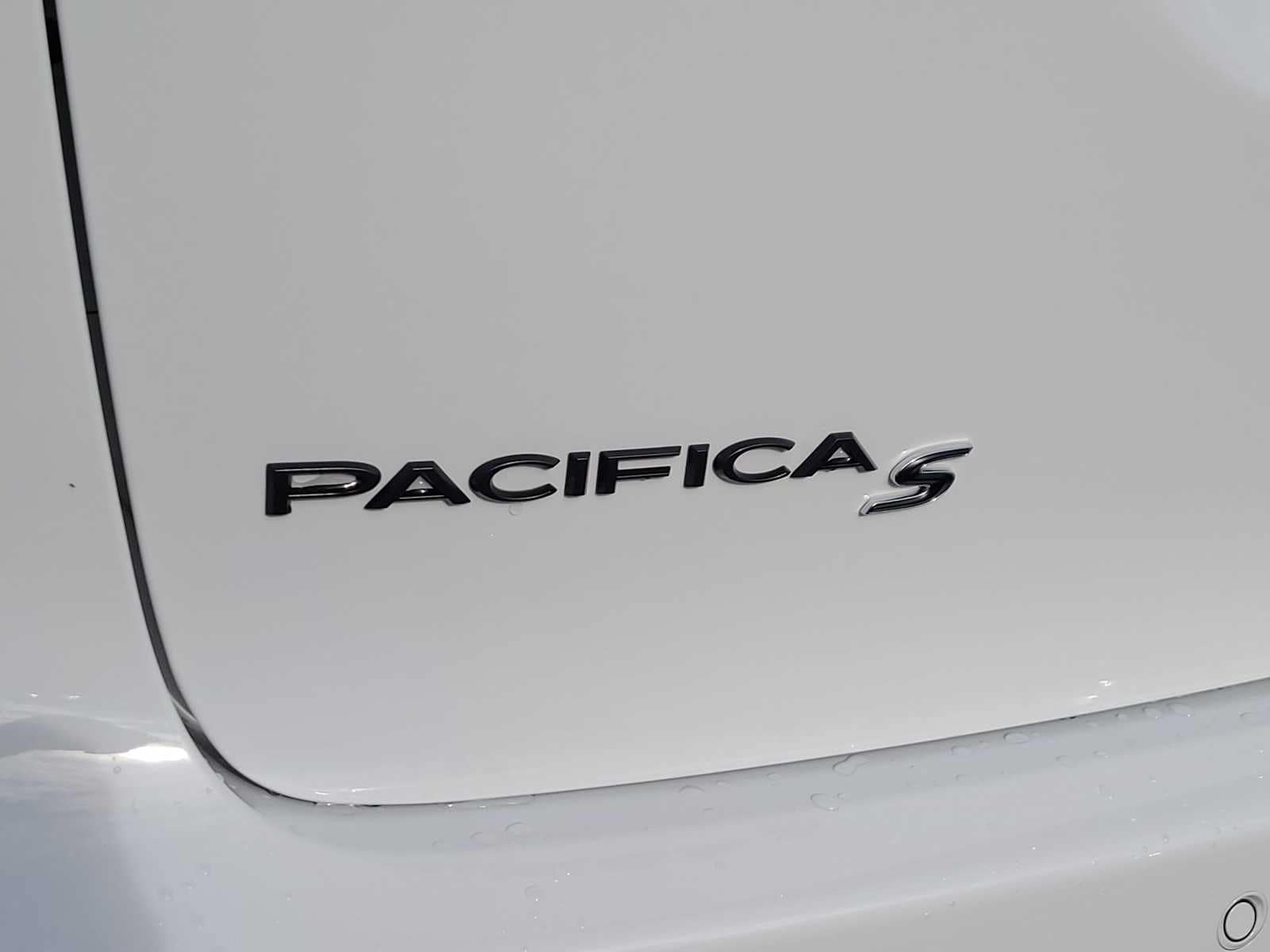 Thumbnail: 2026 Chrysler Pacifica - 15