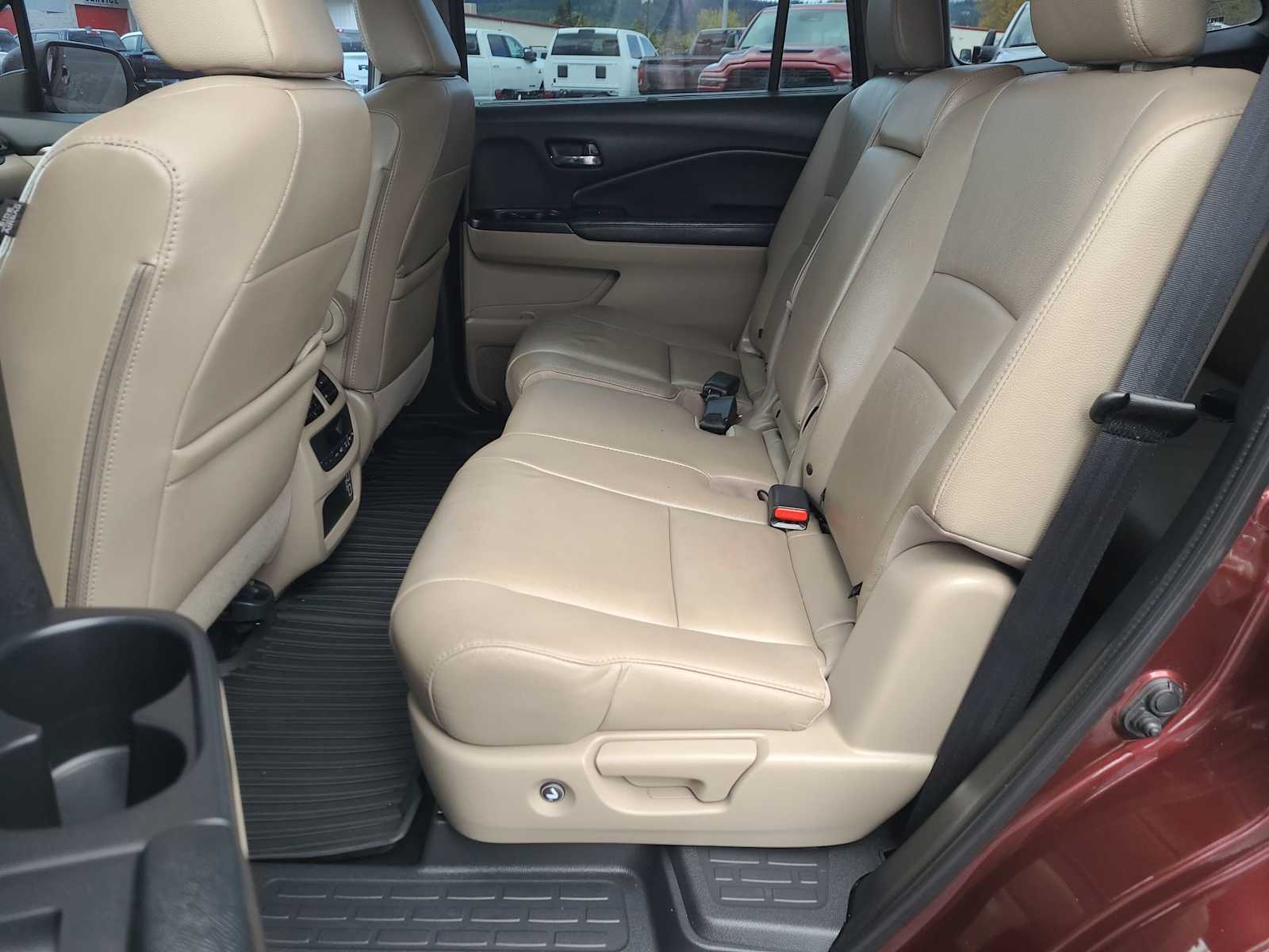 Thumbnail: 2019 Honda Pilot - 21