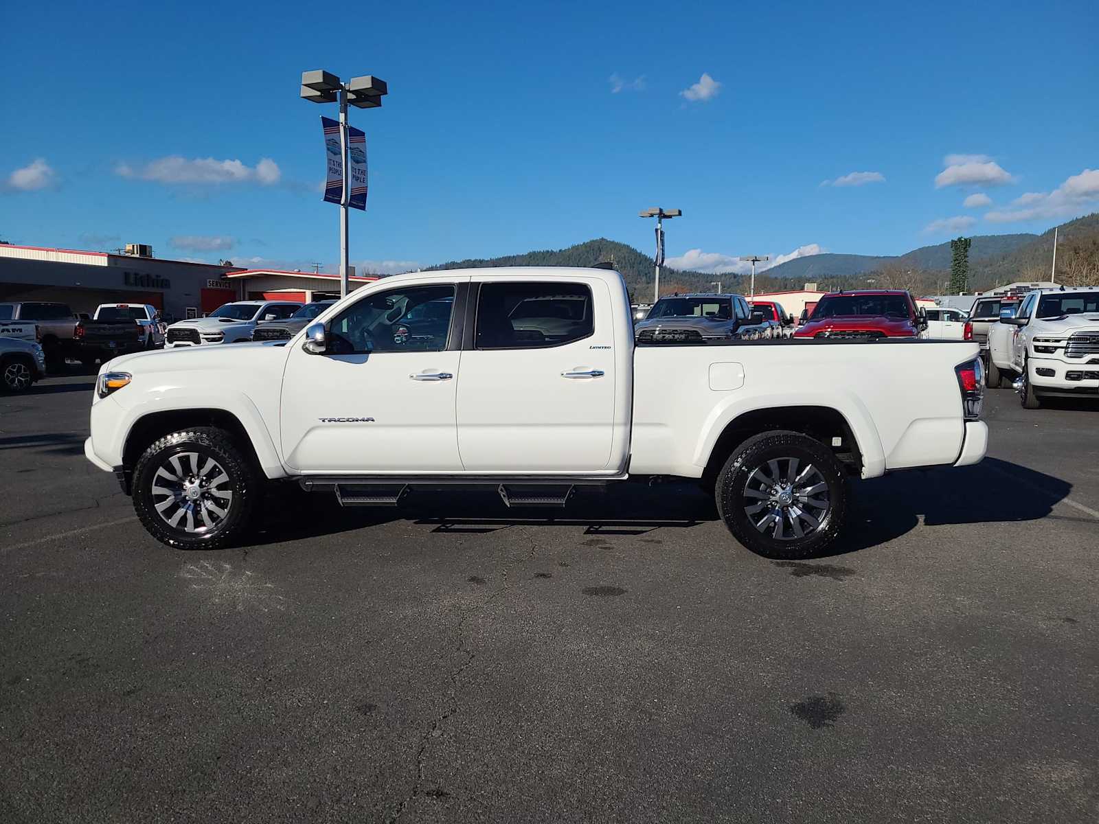 Thumbnail: 2023 Toyota Tacoma - 11