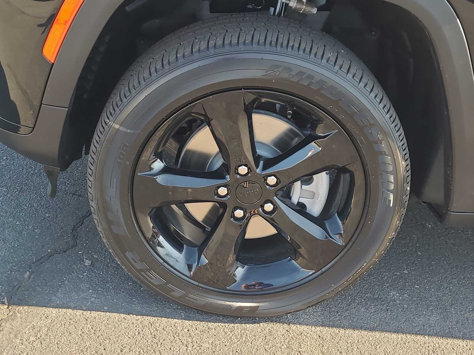 Thumbnail: 2025 Jeep Grand Cherokee - 16