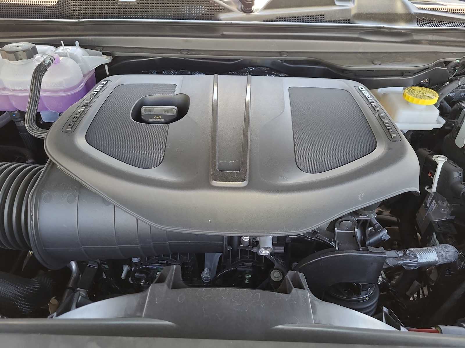 Thumbnail: 2025 RAM 1500 - 17