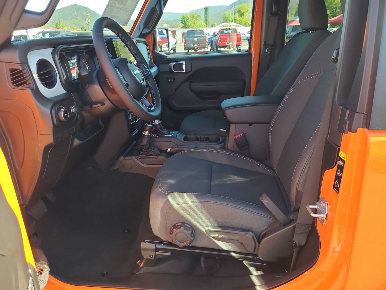 Thumbnail: 2025 Jeep Wrangler - 19