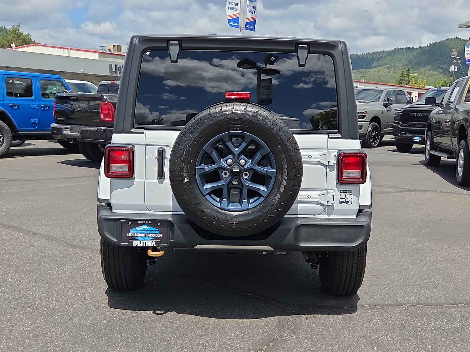Thumbnail: 2026 Jeep Wrangler - 13