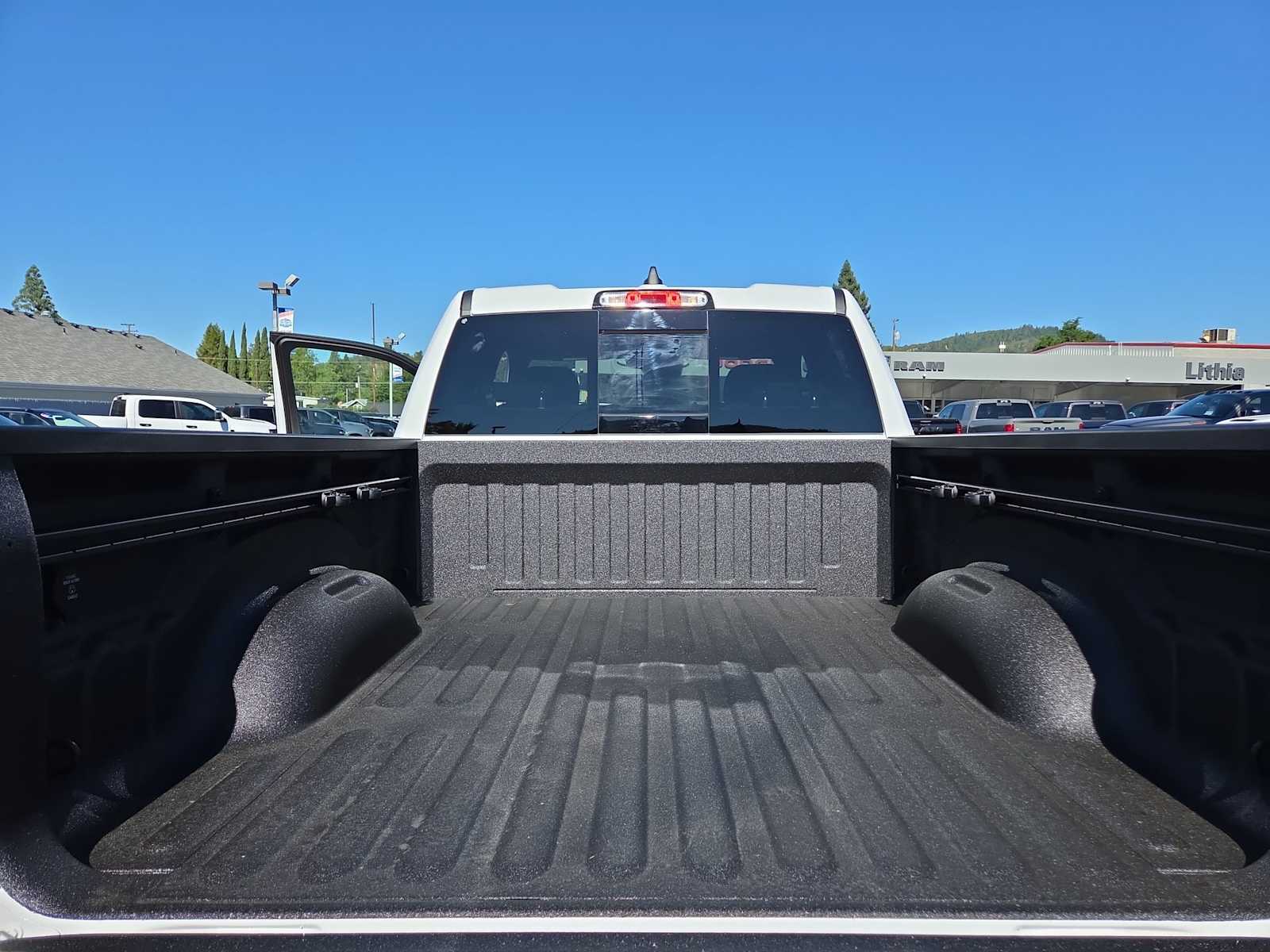 Thumbnail: 2026 RAM 1500 - 27