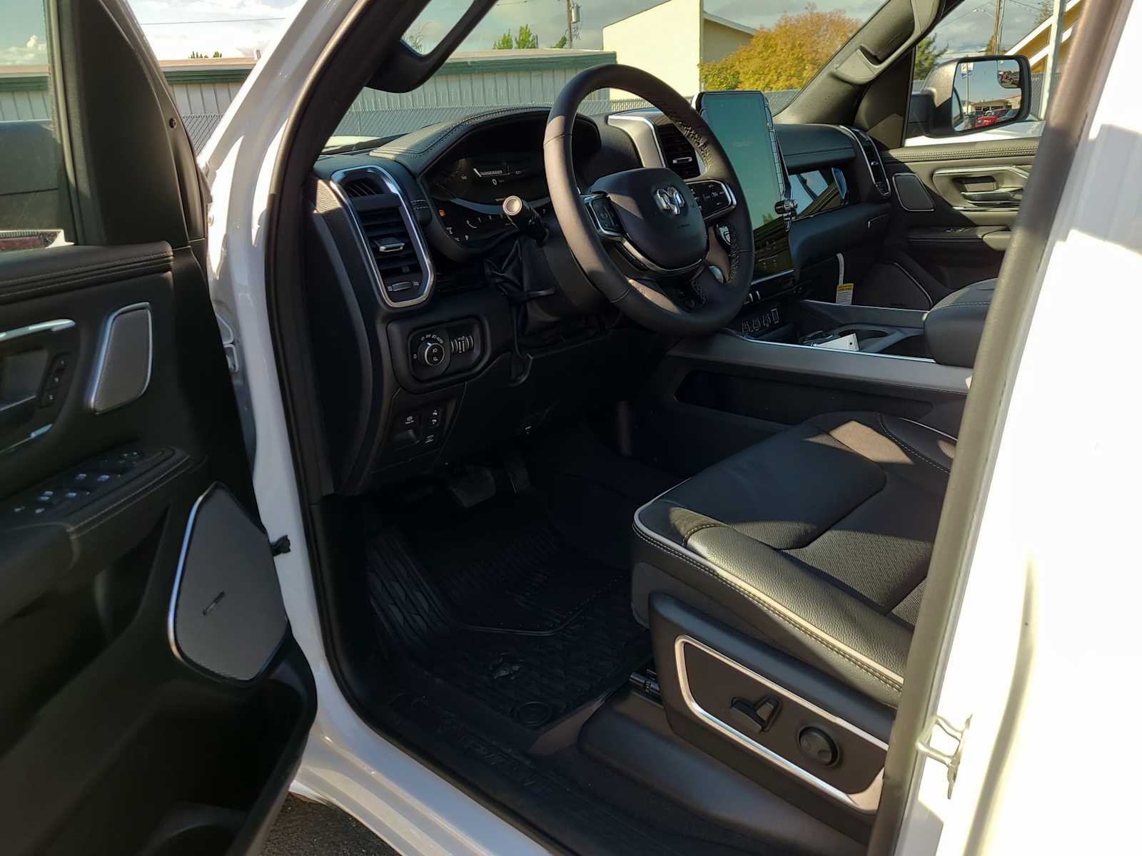 Thumbnail: 2026 RAM 1500 - 10
