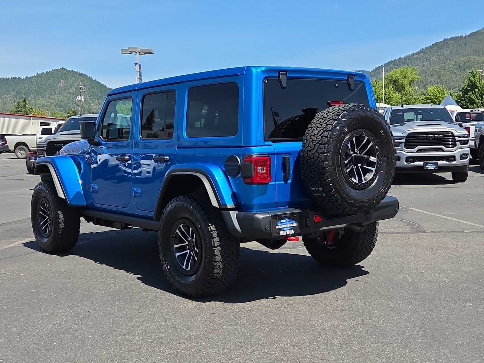 Thumbnail: 2026 Jeep Wrangler - 12
